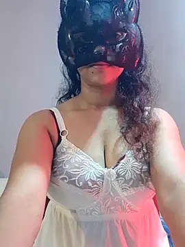 Snapshot of cutehotwife chatting on 05-18-26, 04:07 cutehotwife online show from 05-18-26, 04:07