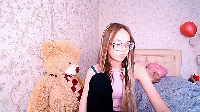 LolliStrawberry online show from 03-07-26, 02:18