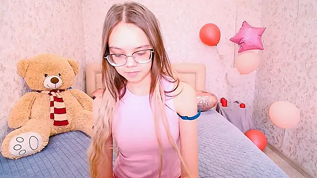 LolliStrawberry online show from 03-09-26, 02:04