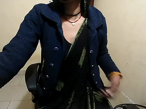 Snapshot of Shivani-Gupta chatting on 01-15-26, 05:33 Shivani-Gupta online show from 01-15-26, 05:33