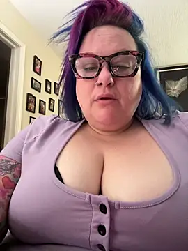 Snapshot of theUnihorniest chatting on 03-28-26, 08:32 theUnihorniest online show from 03-28-26, 08:32