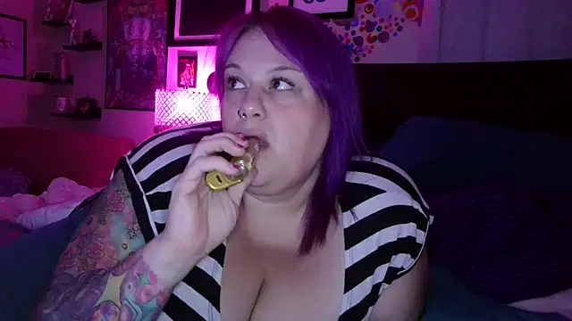 Snapshot of theUnihorniest chatting on 07-09-26, 02:34 theUnihorniest online show from 07-09-26, 02:34