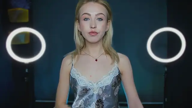 Moon Silk online show from 01-13-26, 07:34