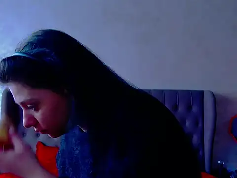 Snapshot of MaddyAllure chatting on 02-22-26, 06:27 MaddyAllure online show from 02-22-26, 06:27