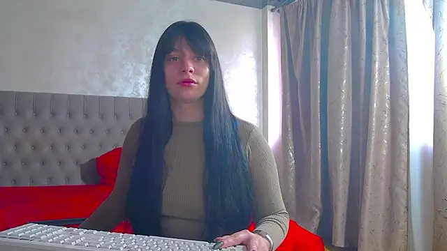 Snapshot of MaddyAllure chatting on 02-26-26, 01:33 MaddyAllure online show from 02-26-26, 01:33