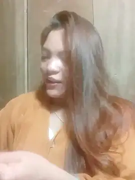 Snapshot of jjennyyy chatting on 05-10-26, 02:15 jjennyyy online show from 05-10-26, 02:15