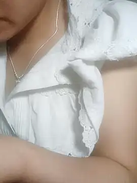 Snapshot of jjennyyy chatting on 04-22-26, 10:49 jjennyyy online show from 04-22-26, 10:49