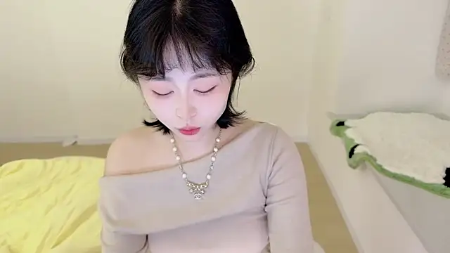 Snapshot of Onefiona chatting on 03-11-26, 10:42 Onefiona online show from 03-11-26, 10:42