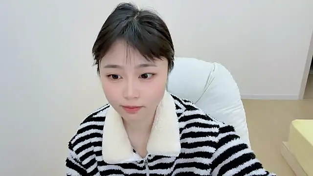 Snapshot of Onefiona chatting on 04-15-26, 06:52 Onefiona online show from 04-15-26, 06:52