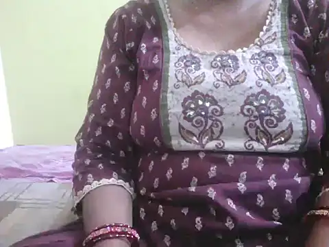 Snapshot of mohini_bhabhi chatting on 05-14-26, 02:41 mohini bhabhi online show from 05-14-26, 02:41