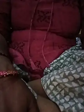 Snapshot of mohini_bhabhi chatting on 05-18-26, 01:16 mohini bhabhi online show from 05-18-26, 01:16