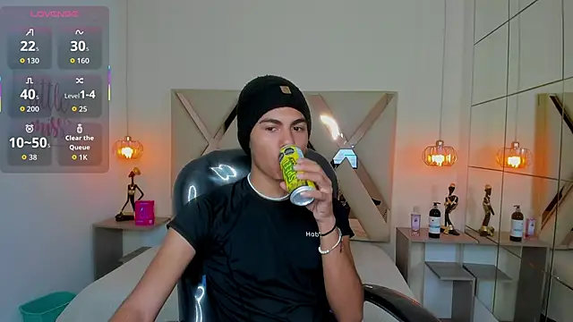 Anyelo Twink online show from 05-30-26, 04:19