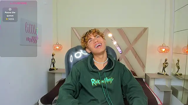 Anyelo Twink online show from 04-18-26, 04:26