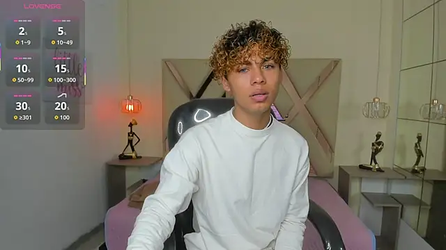 Anyelo Twink online show from 05-11-26, 04:14