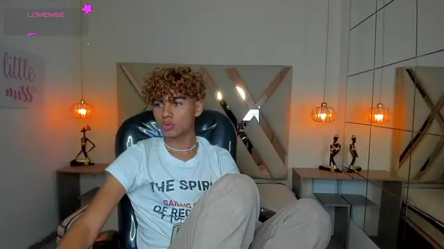 Anyelo Twink online show from 07-10-26, 04:01