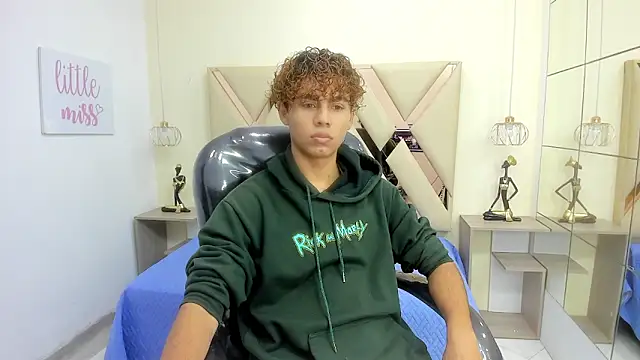 Snapshot of Anyelo_Twink chatting on 02-22-26, 08:21 Anyelo Twink online show from 02-22-26, 08:21