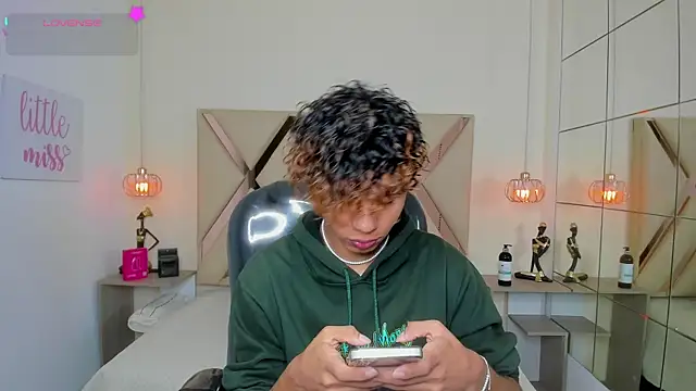 Anyelo Twink online show from 06-20-26, 04:39