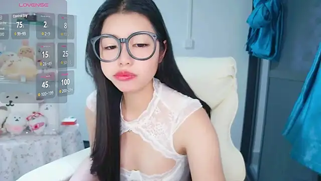 -XiaoYu-777 online show from 04-08-26, 10:28