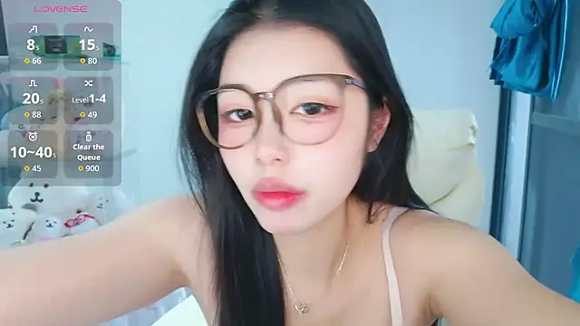 -XiaoYu-777 online show from 04-01-26, 07:53