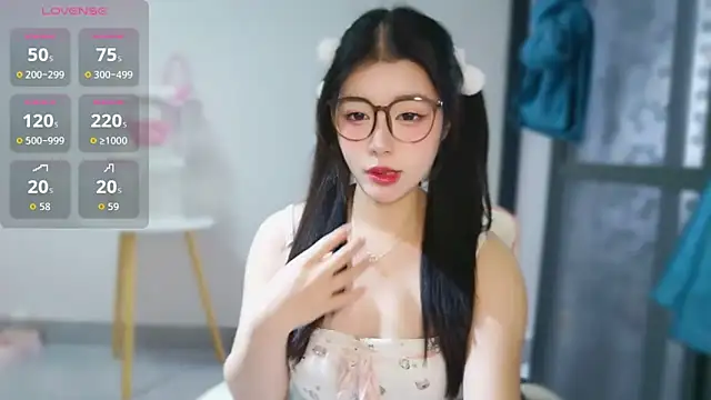 Snapshot of -XiaoYu-777 chatting on 02-25-26, 07:41 -XiaoYu-777 online show from 02-25-26, 07:41