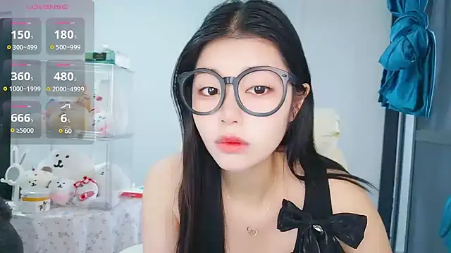 -XiaoYu-777 online show from 04-10-26, 09:05