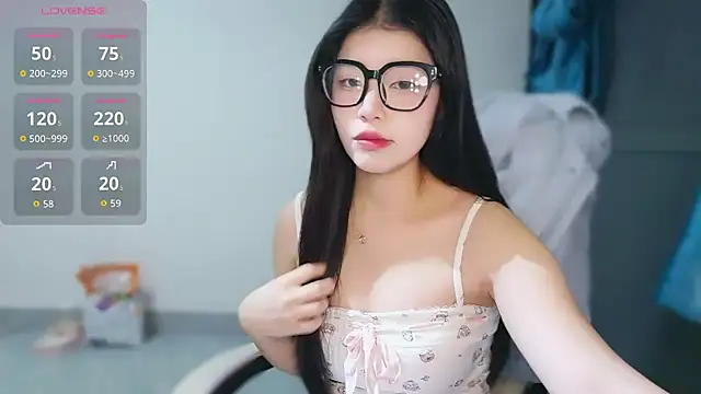 Snapshot of -XiaoYu-777 chatting on 02-12-26, 11:10 -XiaoYu-777 online show from 02-12-26, 11:10