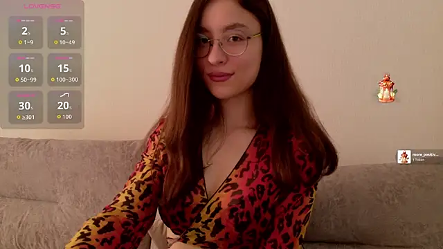 Snapshot of classy____ chatting on 05-10-26, 11:25 classy online show from 05-10-26, 11:25