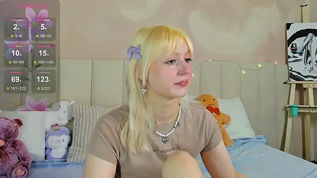 AdeleSilvy online show from 07-25-26, 01:57