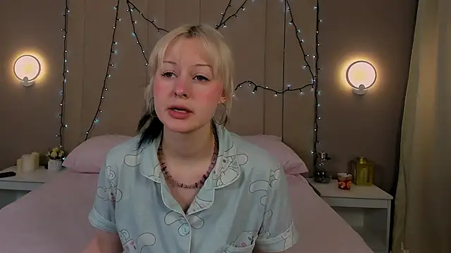 AdeleSilvy online show from 01-17-26, 01:42