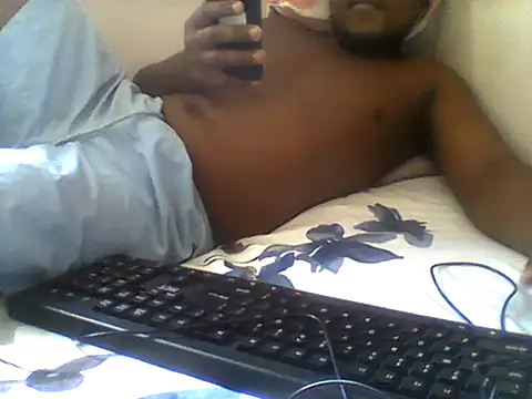 Snapshot of handsomeguy02 chatting on 05-21-26, 10:56 handsomeguy02 online show from 05-21-26, 10:56