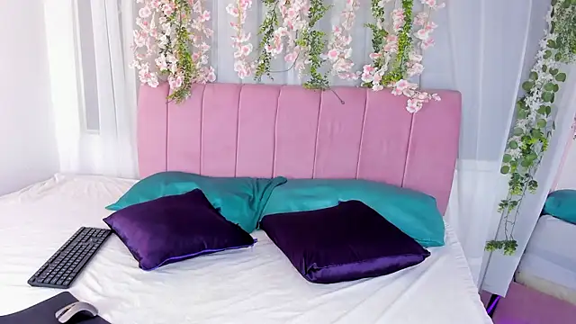 nicky bonny18 online show from 02-12-26, 12:05