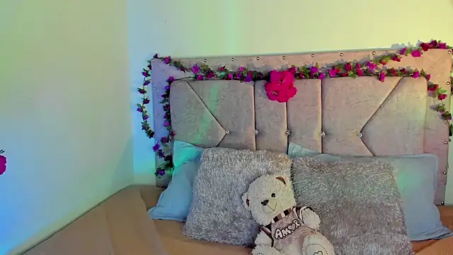 Britanny77 online show from 03-05-26, 01:40