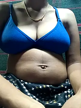 Snapshot of call_me_ammulu099 chatting on 01-14-26, 06:44 call me ammulu099 online show from 01-14-26, 06:44