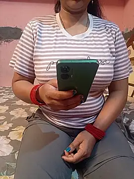 Snapshot of Soni_299 chatting on 03-05-26, 05:04 Soni 299 online show from 03-05-26, 05:04