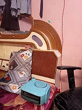 Snapshot of Soni_299 chatting on 01-14-26, 07:39 Soni 299 online show from 01-14-26, 07:39