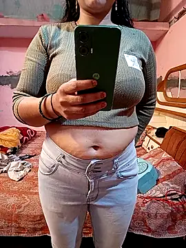 Snapshot of Soni_299 chatting on 02-20-26, 06:48 Soni 299 online show from 02-20-26, 06:48