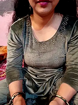 Snapshot of Soni_299 chatting on 02-10-26, 05:50 Soni 299 online show from 02-10-26, 05:50