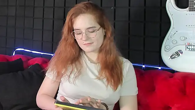 AmyRoy online show from 02-09-26, 03:32