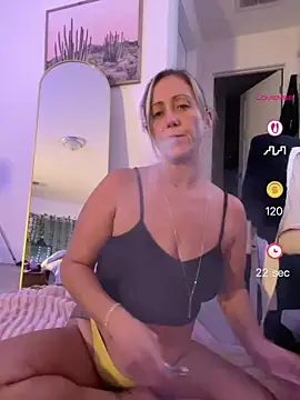 FoxyMillie online show from 07-25-26, 12:51