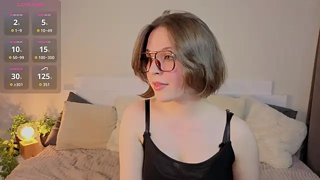 Next2Marie online show from 04-24-26, 05:53