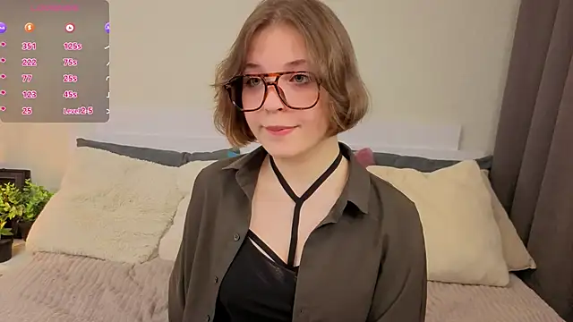 Next2Marie online show from 03-04-26, 05:04