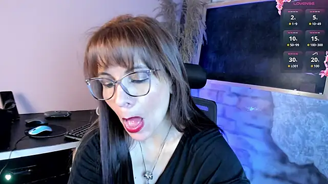 milenahot  69 online show from 04-13-26, 02:43