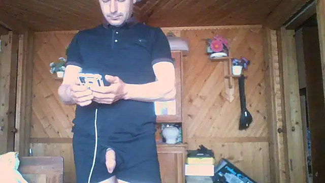 Snapshot of Ivan9iutt chatting on 05-21-26, 06:55 Ivan9iutt online show from 05-21-26, 06:55