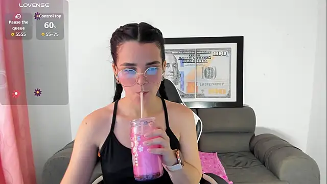 LucianaMoreau online show from 03-19-26, 09:37