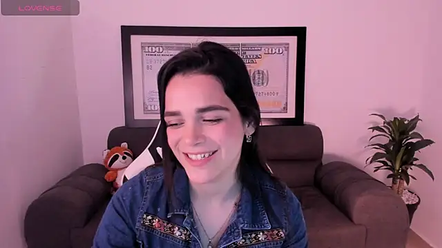 LucianaMoreau online show from 01-18-26, 02:15