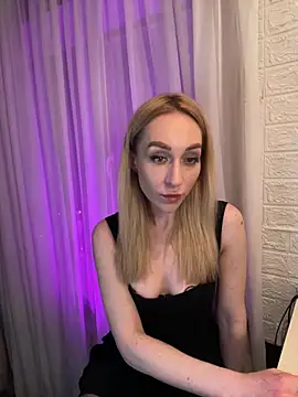Snapshot of AnesaKis chatting on 05-10-26, 11:17 AnesaKis online show from 05-10-26, 11:17