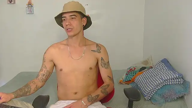 Snapshot of erickseen chatting on 01-10-26, 09:21 erickseen online show from 01-10-26, 09:21