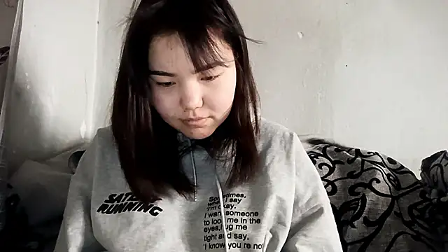 Snapshot of MollyAsian chatting on 02-06-26, 04:30 MollyAsian online show from 02-06-26, 04:30