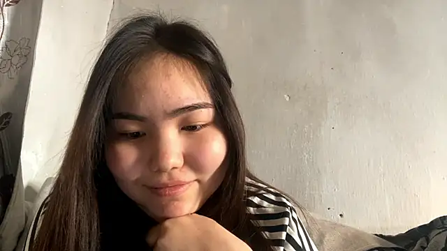 Snapshot of MollyAsian chatting on 01-18-26, 08:51 MollyAsian online show from 01-18-26, 08:51