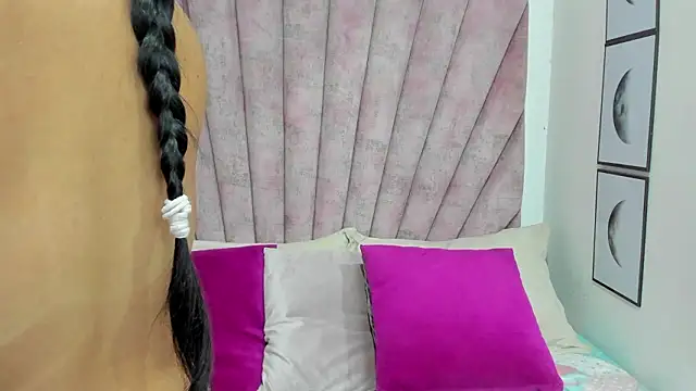 danibellucii  online show from 03-26-26, 03:27